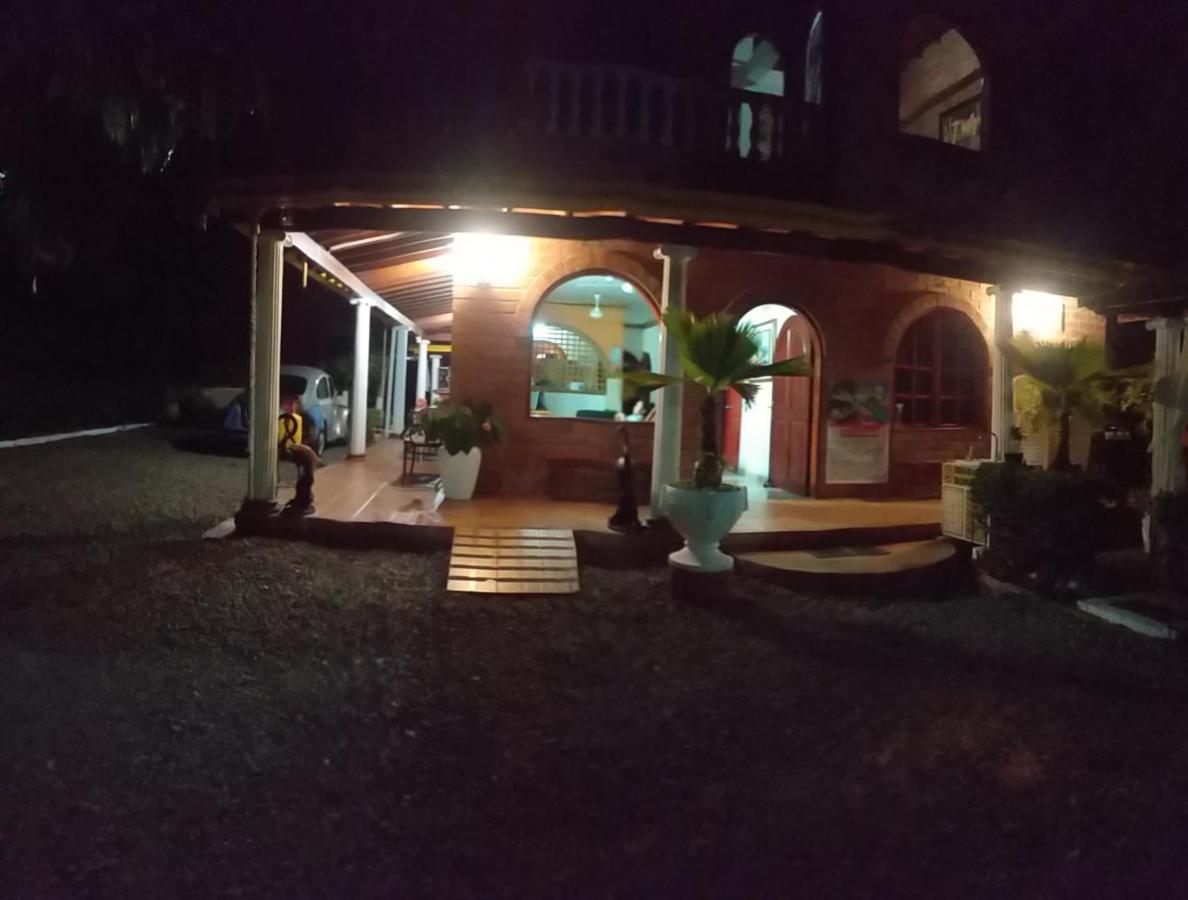Hotel Boutique Los Gentiles Santa Fe de Antioquia Ngoại thất bức ảnh